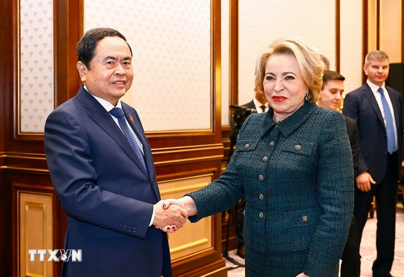 Chủ tịch Quốc hội Trần Thanh Mẫn gặp Chủ tịch Hội đồng Liên bang Nga Valentina Matvienko. (Ảnh: TTXVN)
