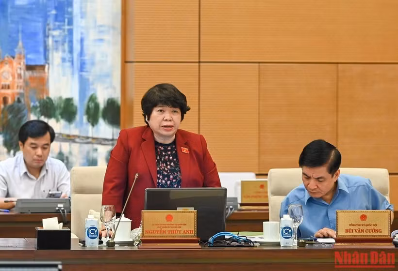 Chủ nhiệm Ủy ban Xã hội của Quốc hội Nguyễn Thúy Anh phát biểu ý kiến tại phiên họp. (Ảnh: DUY LINH)