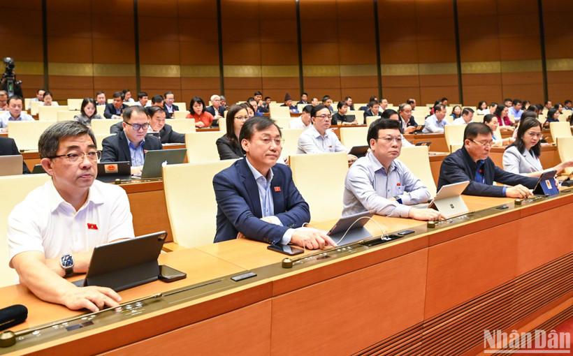 Quốc hội sẽ biểu quyết thông qua một số dự án luật và dự thảo nghị quyết trong tuần làm việc cuối cùng của Kỳ họp thứ 6. (Ảnh: THỦY NGUYÊN)