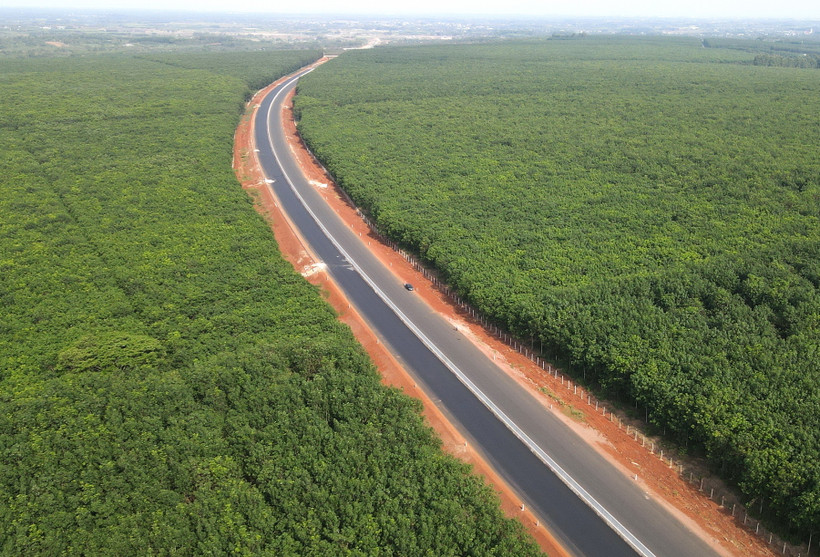 Cao tốc Phan Thiết - Dầu Giây khánh thành, đưa vào sử dụng sáng 29/4, sau hơn 1.000 ngày thi công.
