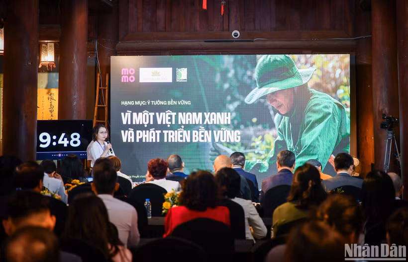 Đại diện dự án thuyết trình tại Vòng Chung kết Giải thưởng Hành động vì Cộng đồng - Human Act Prize 2024 sáng 22/11. (Ảnh: THÀNH ĐẠT)