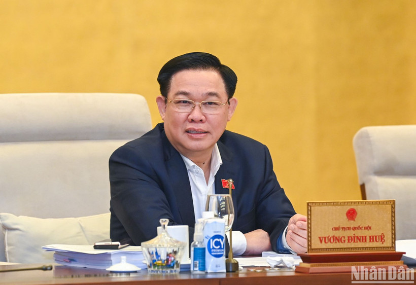 Chủ tịch Quốc hội Vương Đình Huệ phát biểu ý kiến tại phiên họp. Ảnh: DUY LINH