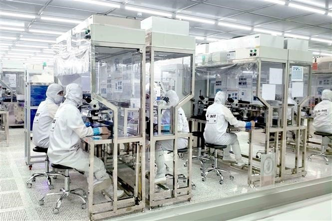 Trong 35 năm qua, khu vực đầu tư nước ngoài đã đóng góp tích cực vào thành tựu tăng trưởng, phát triển và hội nhập kinh tế thế giới của Việt Nam. (Ảnh minh hoạ: TTXVN)