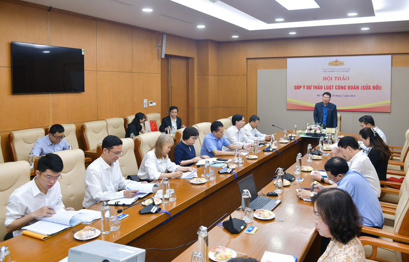 Quang cảnh hội thảo cho ý kiến dự án Luật Công đoàn (sửa đổi) do Viện Nghiên cứu lập pháp thuộc Ủy ban Thường vụ Quốc hội tổ chức ngày 28/3 vừa qua.