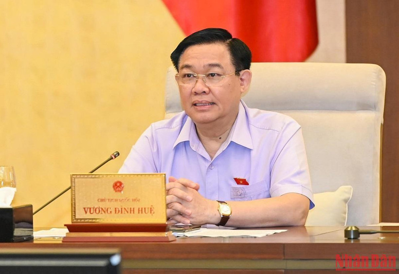 Chủ tịch Quốc hội Vương Đình Huệ phát biểu ý kiến thảo luận tại phiên họp. (Ảnh: DUY LINH)