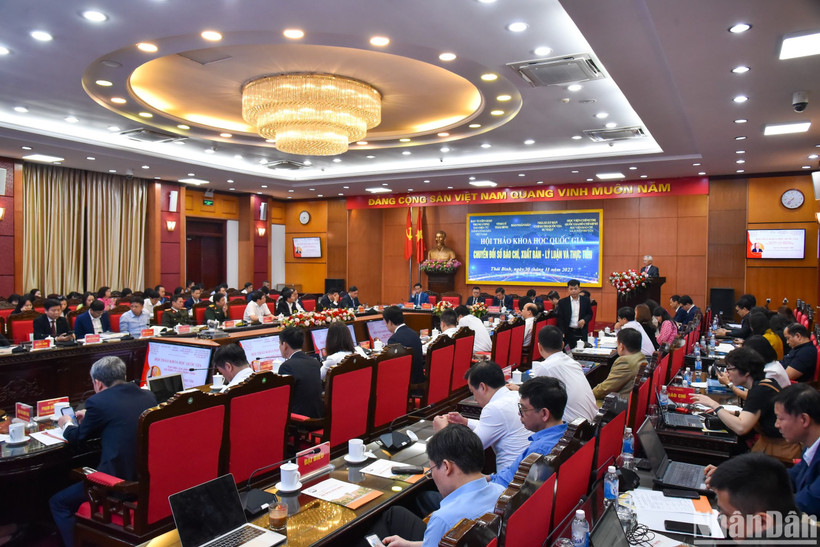 Quang cảnh Hội thảo khoa học quốc gia “Chuyển đổi số báo chí, xuất bản - Lý luận và thực tiễn” tại tỉnh Thái Bình sáng 30/11. (Ảnh: NHẬT QUANG)