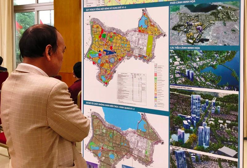Công khai thông tin quy hoạch cho người dân. (Ảnh: Ngọc Anh)
