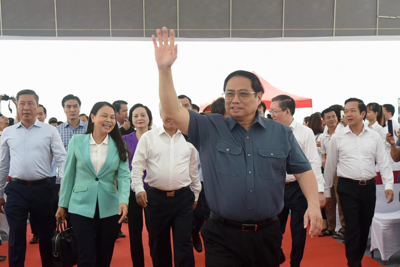 Thủ tướng Phạm Minh Chính dự Lễ phát động Phong trào thi đua “Đẩy mạnh phát triển kết cấu hạ tầng đồng bộ, hiện đại; thực hành tiết kiệm, chống lãng phí".