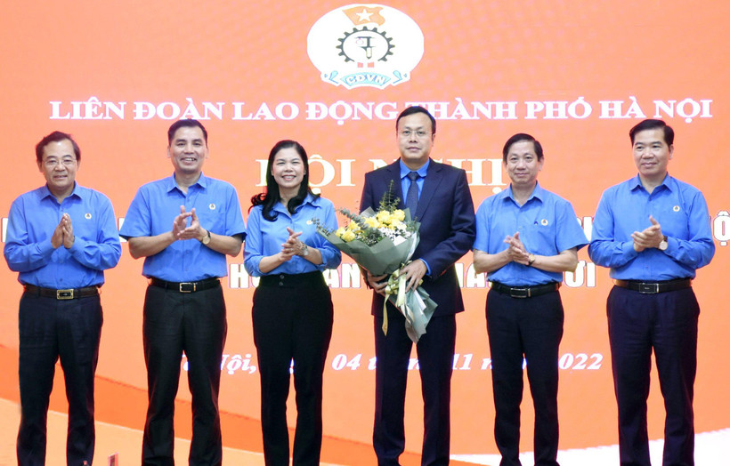 Đồng chí Phạm Quang Thanh được bầu làm Chủ tịch Liên đoàn Lao động thành phố Hà Nội.