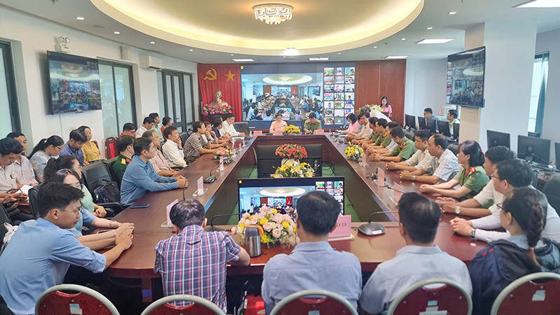 Quang cảnh buổi khai mạc. 