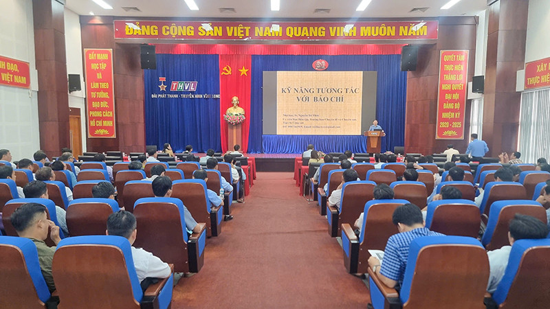Quang cảnh hội nghị. 