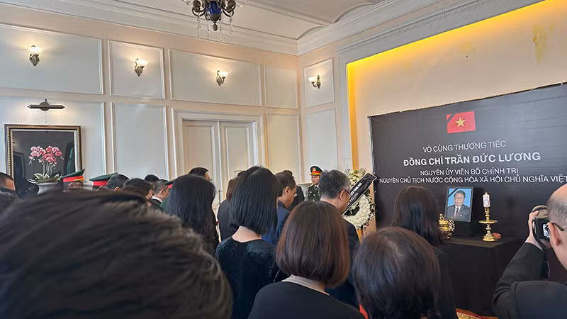 Lễ viếng nguyên Chủ tịch nước Trần Đức Lương tại Liên bang Nga.