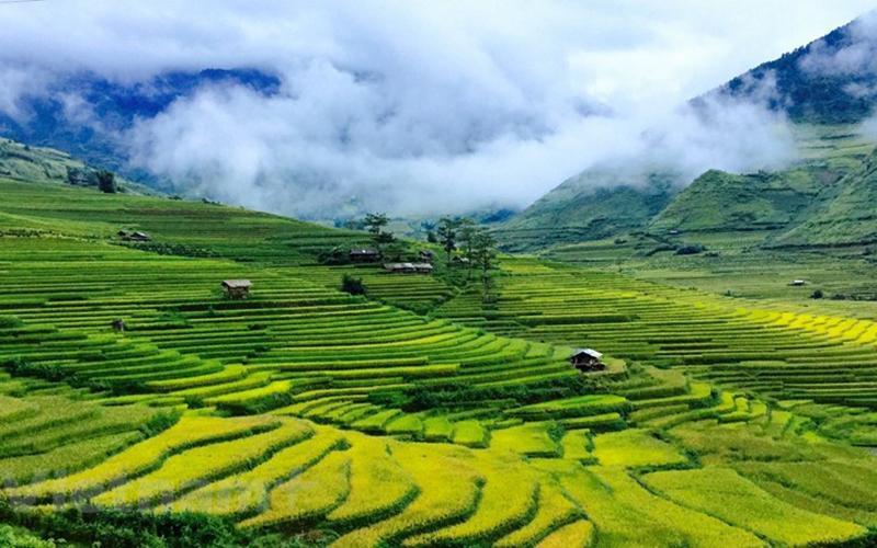 Phong cảnh vùng cao Tây Bắc được sử dụng trong các MV ca nhạc, góp phần quảng bá du lịch Việt Nam. (Ảnh XUÂN MAI)