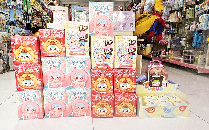 Nhiều sản phẩm Baby Three được bày bán ở một cửa hàng tại thành phố Thủ Đức, Thành phố Hồ Chí Minh.