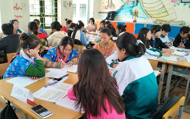 Giờ tự học của học sinh Trường phổ thông dân tộc nội trú THPT huyện Mường Nhé.