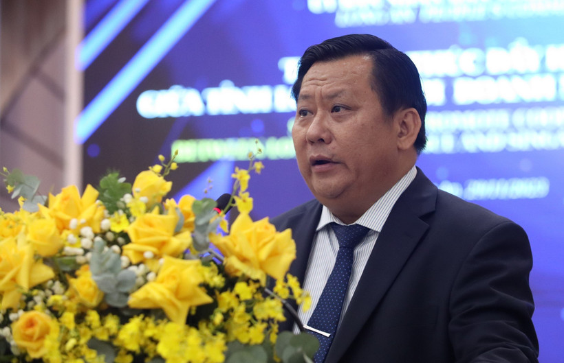 Phó Chủ tịch Ủy ban nhân dân tỉnh Long An Huỳnh Văn Sơn phát biểu tại buổi tọa đàm.