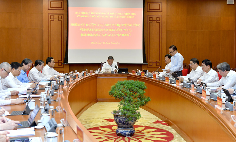 Quang cảnh Phiên họp Thường trực Ban Chỉ đạo Trung ương về phát triển khoa học, công nghệ, đổi mới sáng tạo và chuyển đổi số. (Ảnh: Đăng Khoa)