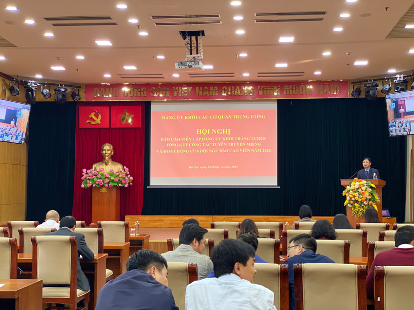 Toàn cảnh hội nghị. 