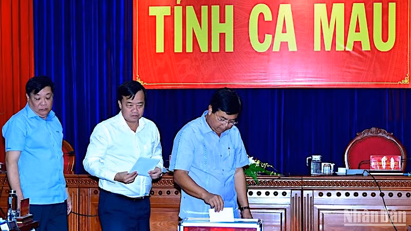 Ban Thường vụ Tỉnh uỷ Cà Mau bỏ phiếu kín thống nhất nhân sự của tỉnh quy hoạch Ban Chấp hành Trung ương Đảng khóa XIV, nhiệm kỳ 2026-2031.