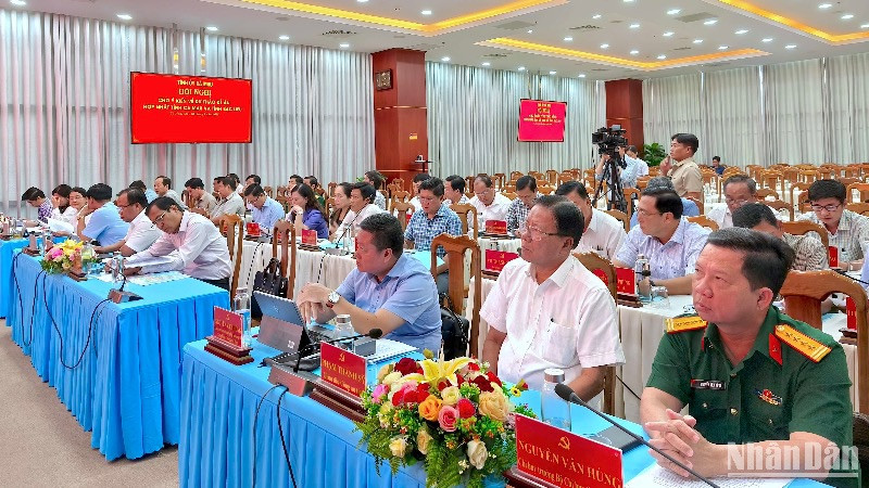 Đại biểu Ban chấp hành Đảng bộ tỉnh Cà Mau tham dự hội nghị.