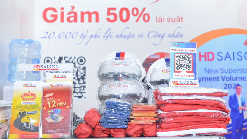 Quà tặng cho người lao động của Công ty HD SAISON.