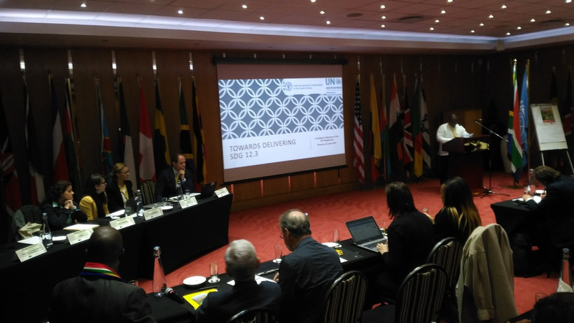 Đại diện nước chủ nhà Nam Phi, ông Aubrey Masango phát biểu tại hội nghị. (Ảnh: One Planet)