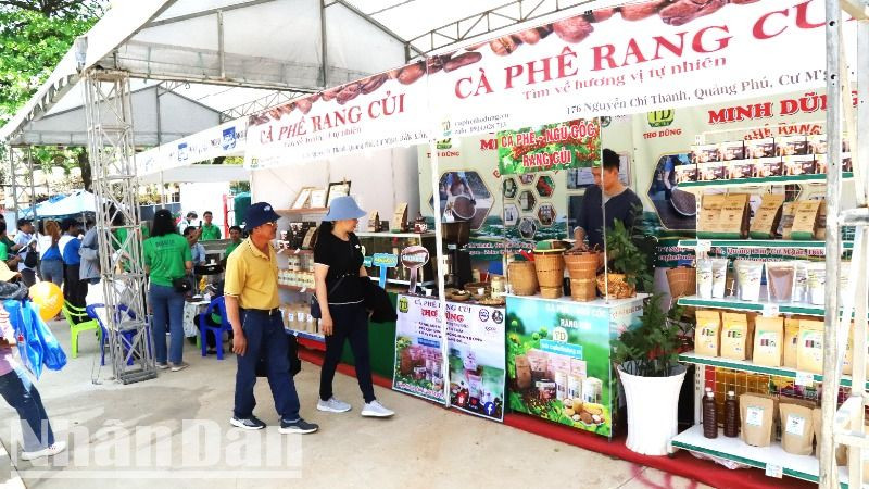 Hội chợ triển lãm chuyên ngành cà-phê và sản phẩm OCOP là cơ hội tốt để các doanh nghiệp giới thiệu các sản phẩm cà-phê của mình với du khách trong nước và quốc tế.