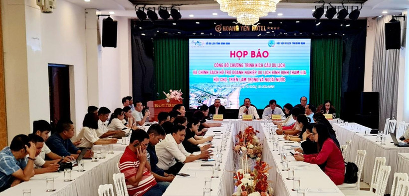 Quang cảnh họp báo.