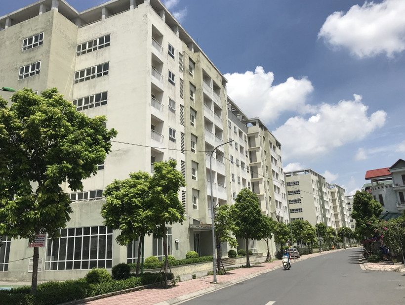 Khu nhà ở tại quận Long Biên (Hà Nội) chậm đưa vào sử dụng. 