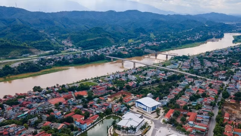 Phố Lu, huyện Bảo Thắng (Lào Cai) mang dáng dấp một đô thị hiện đại.