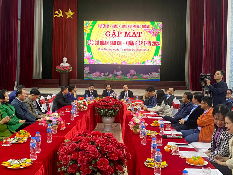 Huyện Bảo Thắng gặp mặt và trao đổi thông tin với báo chí.