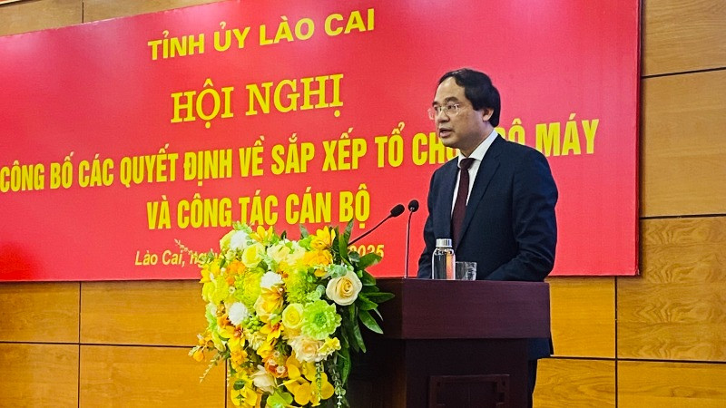 Đồng chí Trịnh Xuân Trường, Bí thư Tỉnh ủy, Chủ tịch UBND tỉnh Lào Cai dự và chỉ đạo hội nghị.