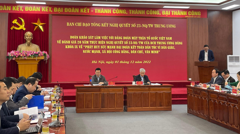 Quang cảnh buổi làm việc.