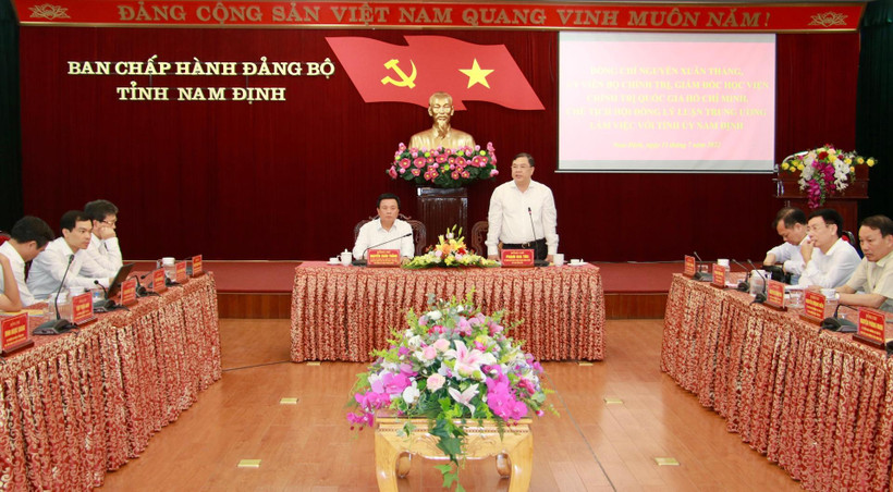 Quang cảnh buổi làm việc của Đoàn công tác Học viện Chính trị quốc gia Hồ Chí Minh với Tỉnh ủy Nam Định.