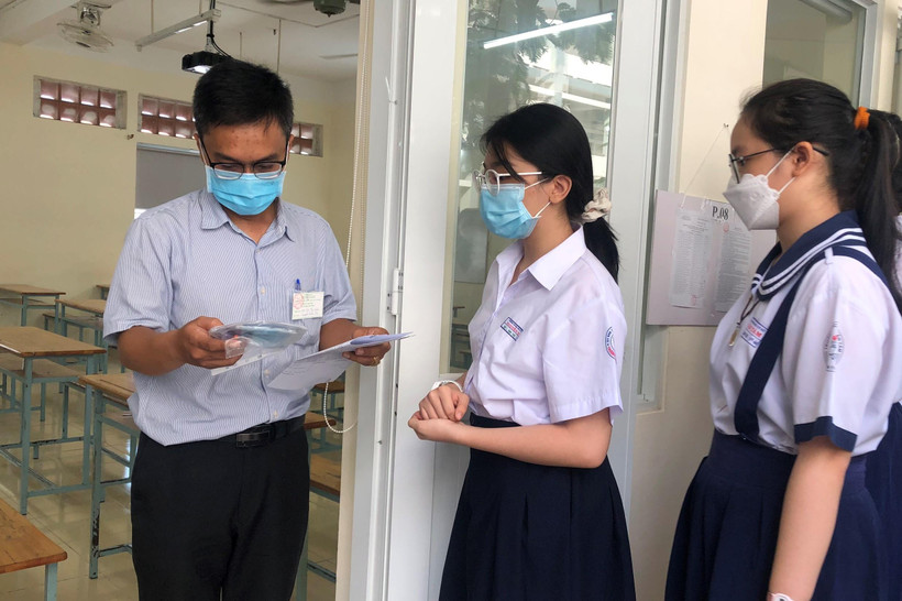 Các thí sinh thi vào lớp 10 công lập năm học 2022-2023.