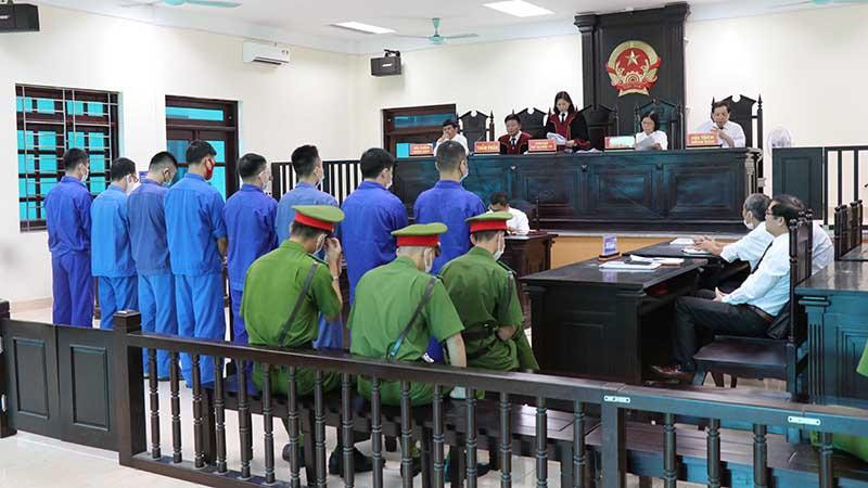 Toàn cảnh phiên tòa.