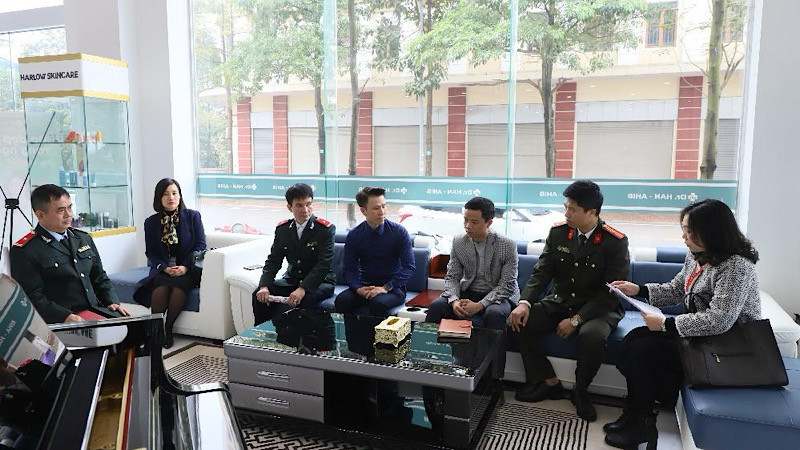 Đoàn kiểm tra liên ngành tỉnh Bắc Ninh công bố quyết định kiểm tra.