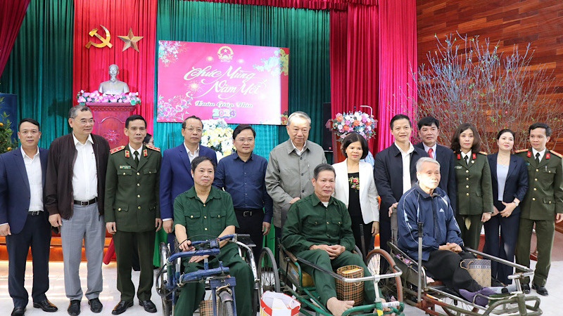 Đại tướng Tô Lâm mong muốn, các thương binh, bệnh binh tiếp tục giữ gìn sức khỏe để chứng kiến những đổi thay của đất nước.