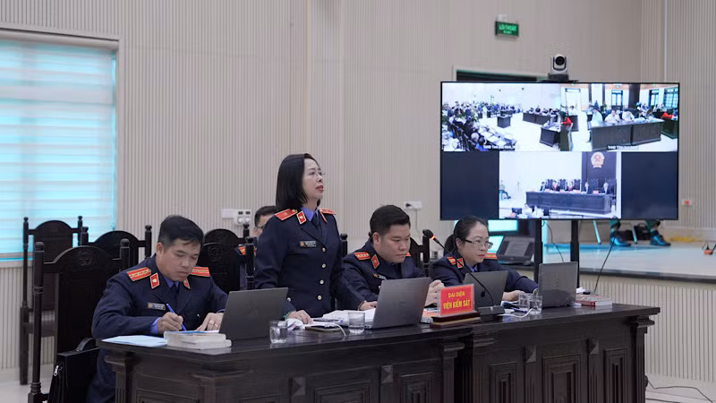 Đại diện Viện Kiểm sát giữ quyền công tố tại phiên tòa AIC Bắc Ninh.