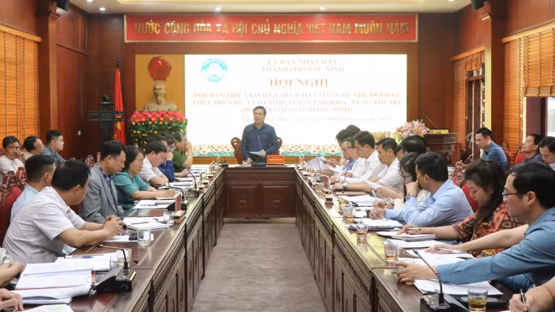 Quang cảnh cuộc họp.