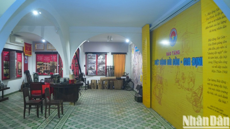 Bảo tàng Biệt động Sài Gòn-Gia Định là một địa chỉ đỏ giới thiệu các hiện vật chiến đấu của các lực lượng biệt động Sài Gòn-Gia Định.