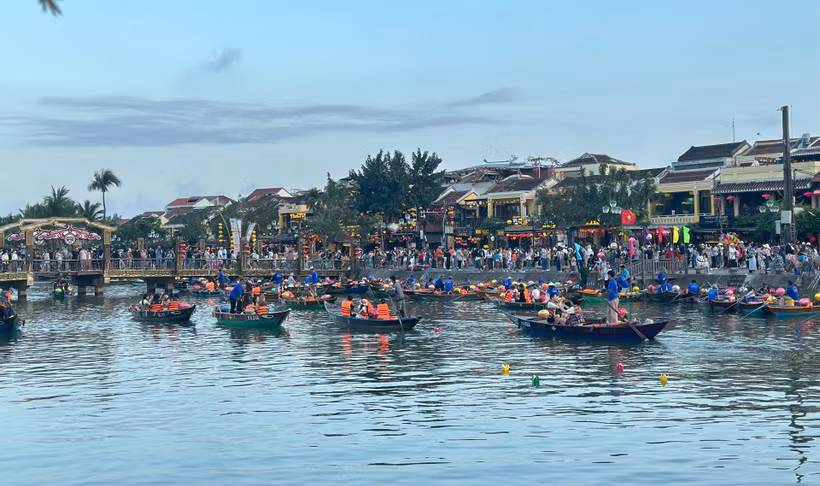 [Video] Phố cổ Hội An nhộn nhịp những ngày đầu năm