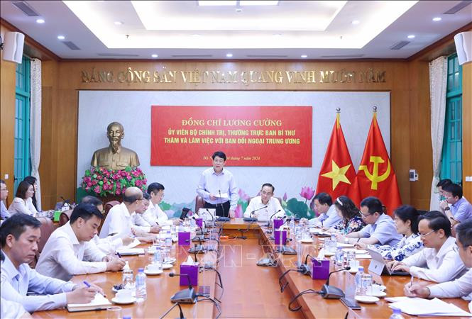 Thường trực Ban Bí thư Lương Cường phát biểu chỉ đạo buổi làm việc. Ảnh: TTXVN