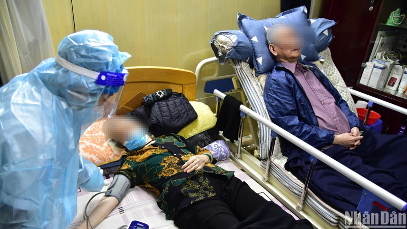 Cục Quản lý Khám, chữa bệnh (Bộ Y tế) yêu cầu tăng cường công tác phát hiện và điều trị bệnh nhân Covid-19.