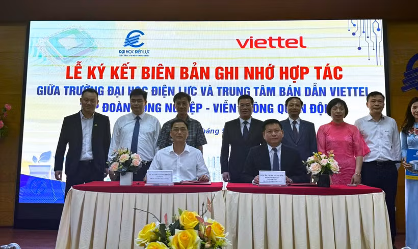 Trường Đại học Điện lực ký kết biên bản ghi nhớ hợp tác đào tạo với nhiều doanh nghiệp công nghệ lớn, thúc đẩy liên kết đào tạo, nghiên cứu và phát triển nhân lực chất lượng cao.