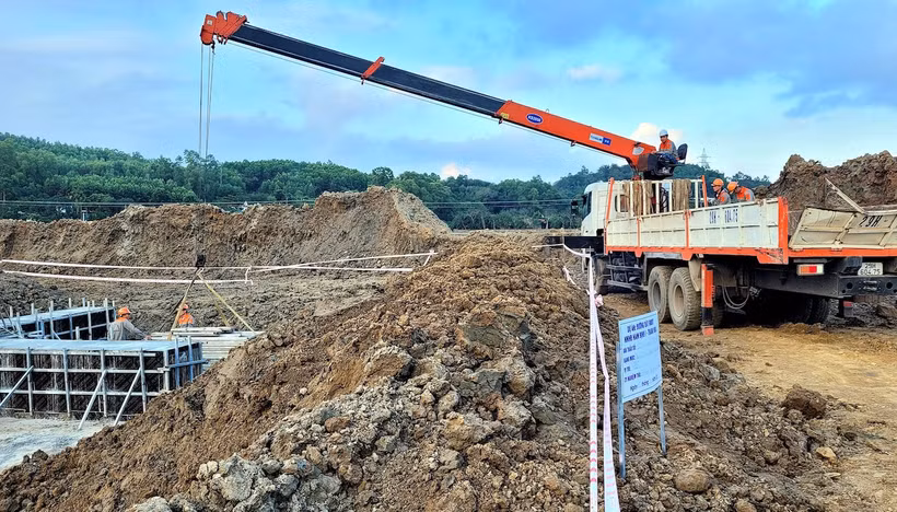 Tổng công ty Truyền tải điện quốc gia và tỉnh Thanh Hóa đã khẩn trương phối hợp triển khai thực hiện công tác giải phóng mặt bằng các dự án đường dây 500kV 3.