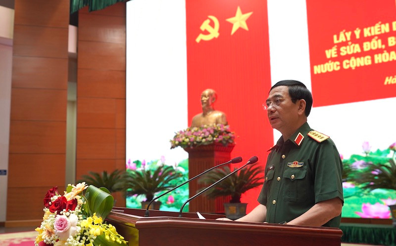 Đại tướng Phan Văn Giang, Ủy viên Bộ Chính trị, Phó Bí thư Quân ủy Trung ương, Bộ trưởng Quốc phòng, phát biểu chủ trì hội nghị.