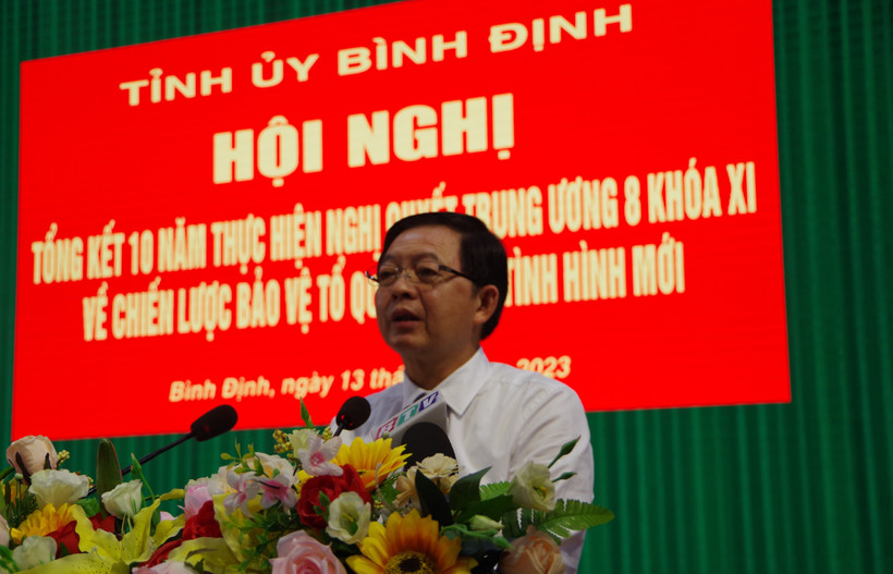 Bí thư Tỉnh ủy Bình Định Hồ Quốc Dũng phát biểu khai mạc hội nghị