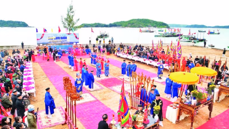 Lễ hội Mở cửa biển ở xã đảo Thanh Lân, Cô Tô.