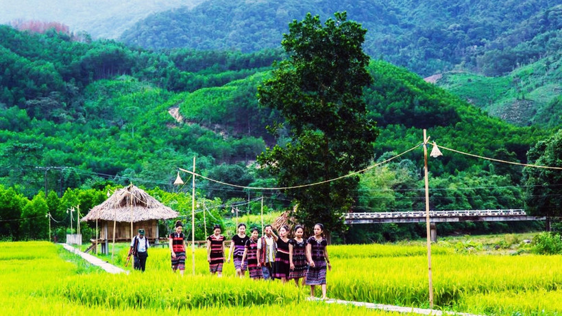 Huyện A Lưới chọn hướng phát triển du lịch sinh thái, cộng đồng để cụ thể hóa các chương trình mục tiêu quốc gia. 